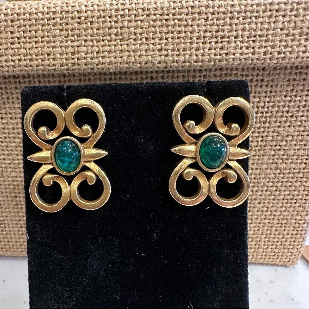 Vtg SAL Swarovski Brand Earrings, gold open filigree swirl w/ green oval crystal